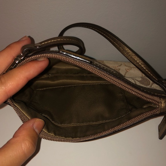 Coach Khaki Signature Canvas in Glitter Wristlet - Picture 4 of 4